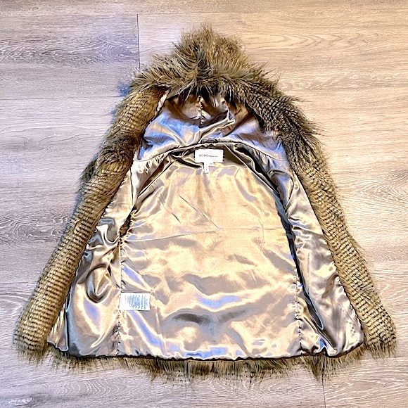 BCBGENERATION โข Faux-Fur Hooded Vest โข Size XS-Small โข Brown, Golden, Tan, Cream - Picture 4 of 16